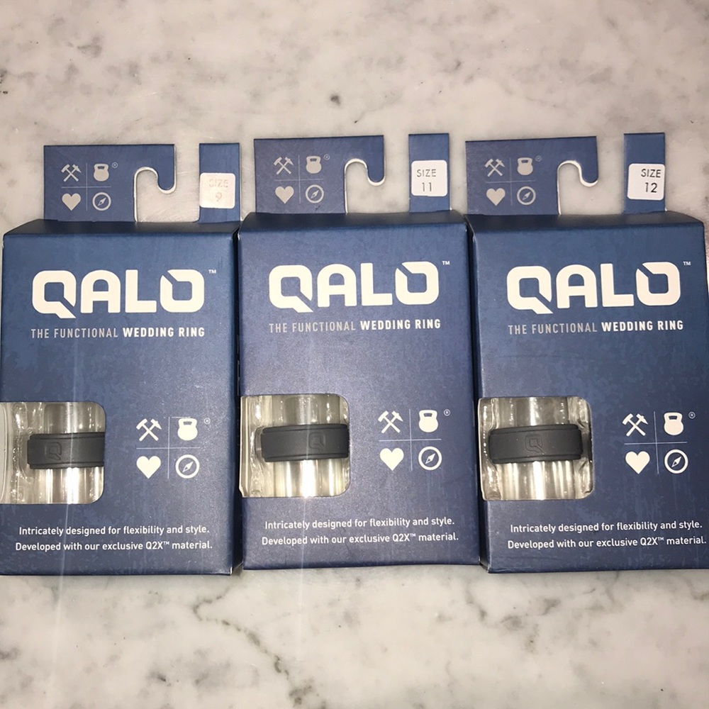 NEW- men’s qalo silicone wedding band! 💯💫